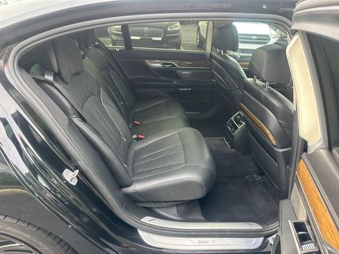 Used 2017 BMW 750i xDrive AWD/4WD image 17