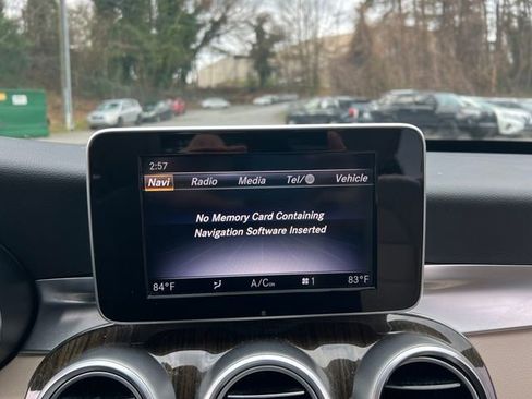 Used 2018 Mercedes-Benz C 300 Sedan w/ Premium Package image 23