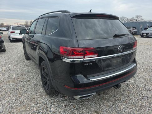 Used 2023 Volkswagen Atlas SE image 2