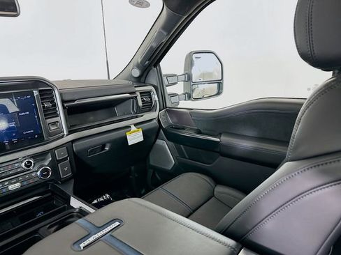 New 2026 Ford F450 Platinum w/ FX4 Off-Road Package AWD/4WD image 24