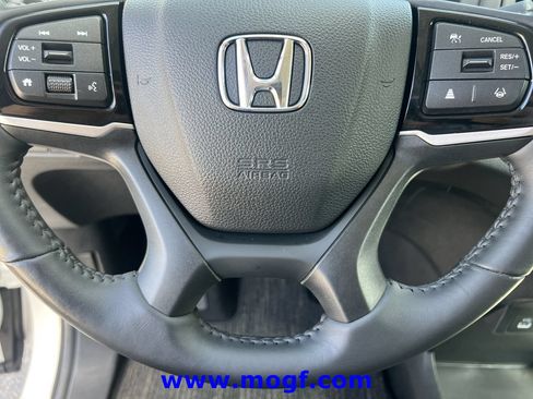 Used 2025 Honda Odyssey EX-L image 13
