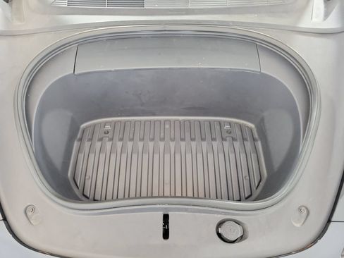 Used 2024 Tesla Model 3 Long Range RWD image 10