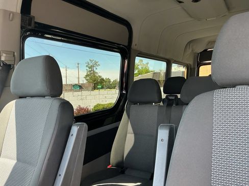 Used 2013 Mercedes-Benz Sprinter 2500 image 11