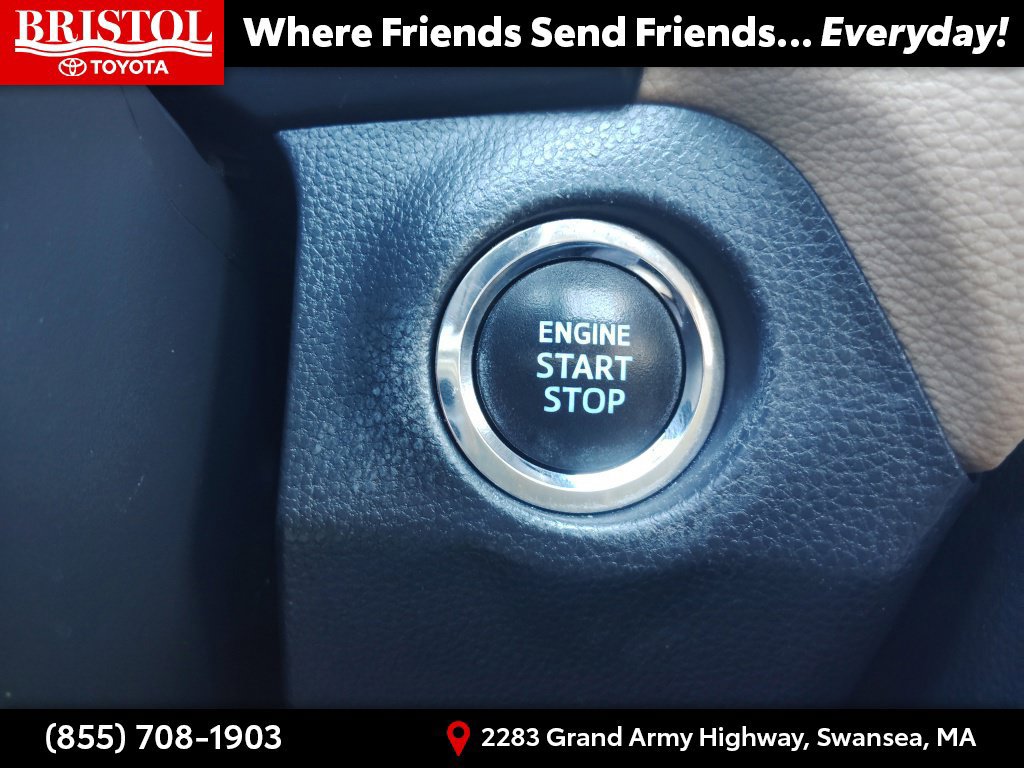 Used 2021 Toyota RAV4 XLE w/ Convenience Package AWD/4WD image 32
