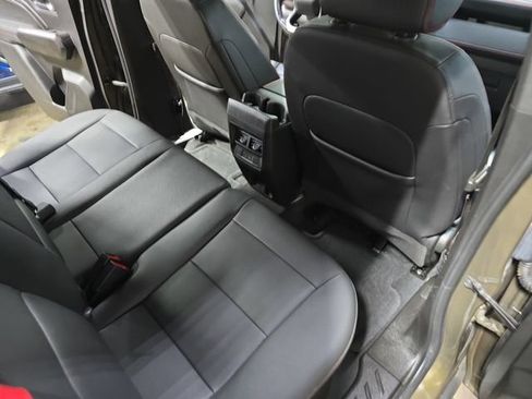 Used 2023 Chevrolet Colorado Z71 w/ Z71 Convenience Package 2 image 11