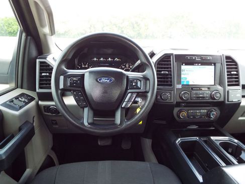 Used 2018 Ford F150 XL w/ Equipment Group 101A Mid AWD/4WD image 11