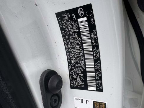 Used 2014 Toyota Prius Four image 24