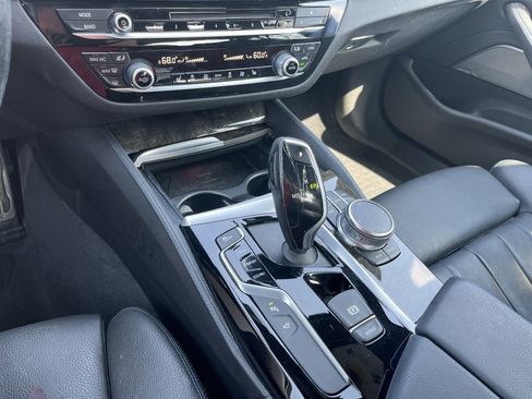 Used 2017 BMW 530i xDrive image 11