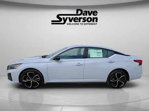 New 2025 Nissan Altima 2.5 SR w/ SR Premium Package image 2