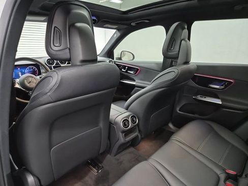 Used 2025 Mercedes-Benz GLC 300 image 15