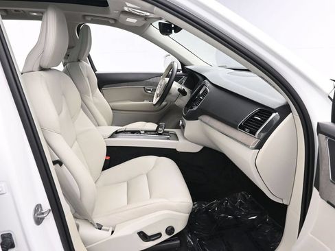 Used 2024 Volvo XC90 T8 Plus AWD/4WD image 25