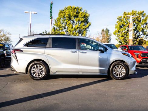 Certified 2024 Toyota Sienna XLE image 13