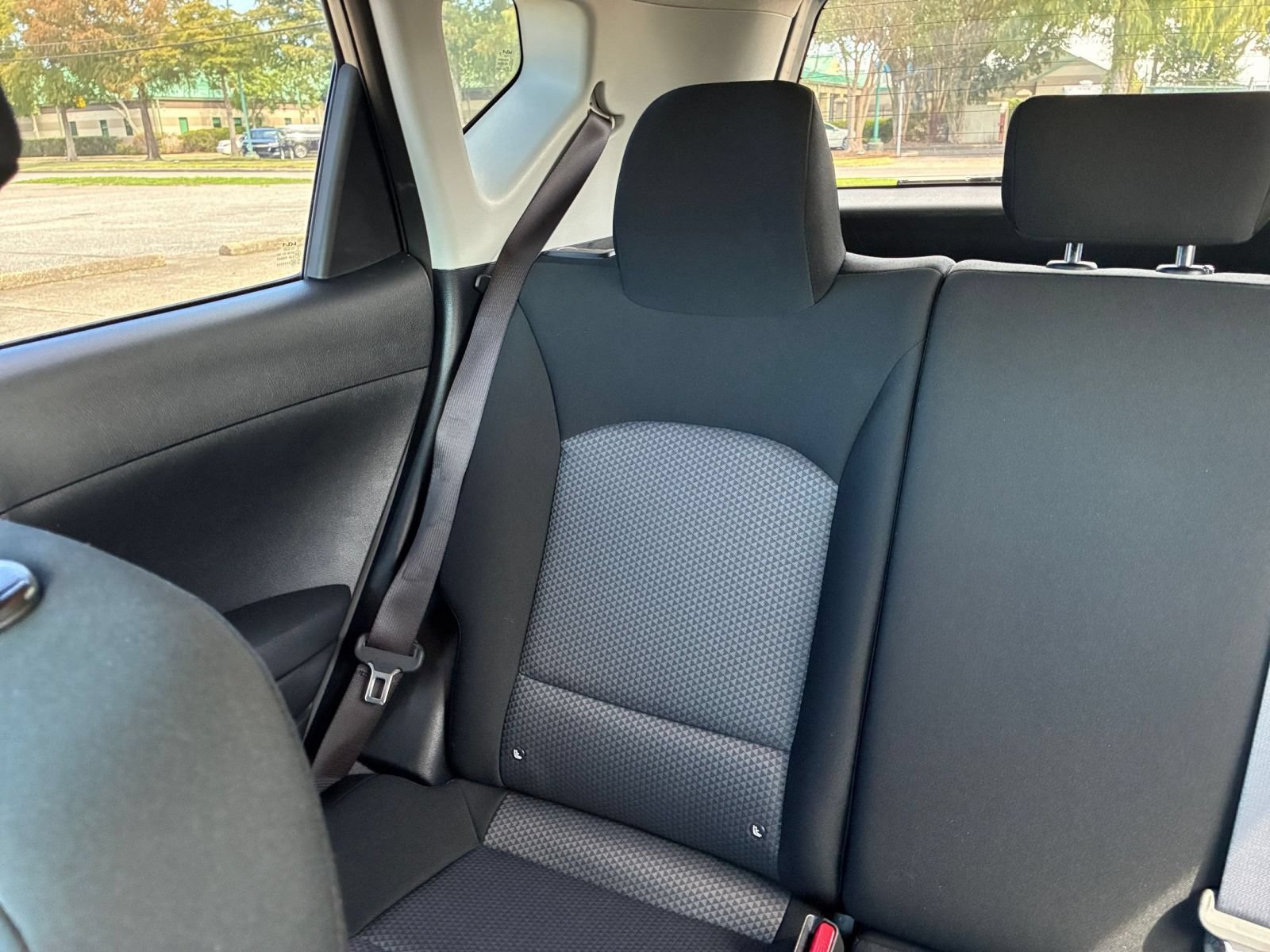 Used 2025 Kia Soul LX w/ LX Technology Package FWD image 36