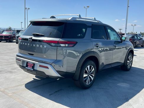 New 2026 Nissan Pathfinder SL FWD image 6