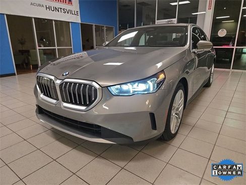 Used 2024 BMW 530i image 4