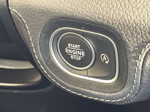 Certified 2024 Mercedes-Benz GLS 580 4MATIC image 31