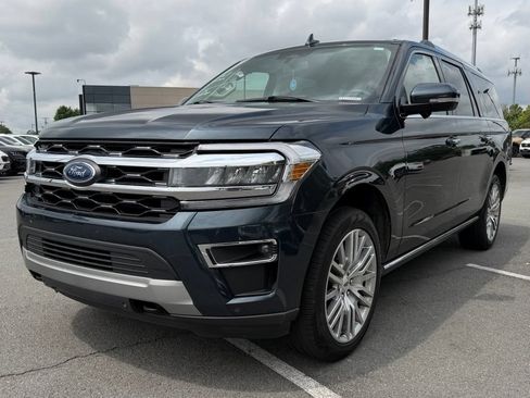 Used 2024 Ford Expedition Max Limited AWD/4WD image 3