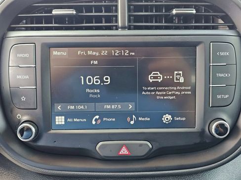 Certified 2025 Kia Soul LX w/ LX Technology Package FWD image 28