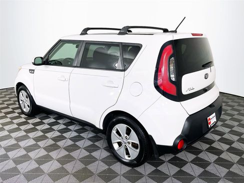 Used 2016 Kia Soul w/ Convenience Package FWD image 6