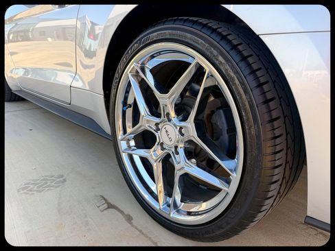 Used 2019 Ford Mustang Premium w/ Equipment Group 201A RWD image 5