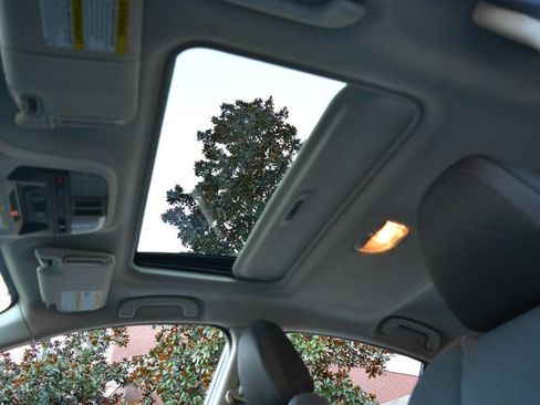 Used 2019 Subaru Impreza 2.0i Premium image 24