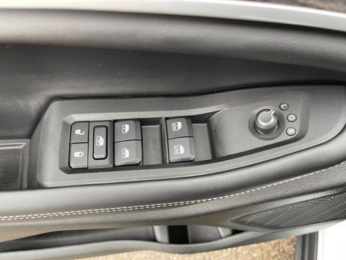 New 2025 Jeep Grand Cherokee L Limited w/ Luxury Tech Group II image 12