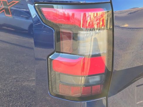 Used 2023 Nissan Frontier PRO-4X w/ Pro Convenience Package image 11