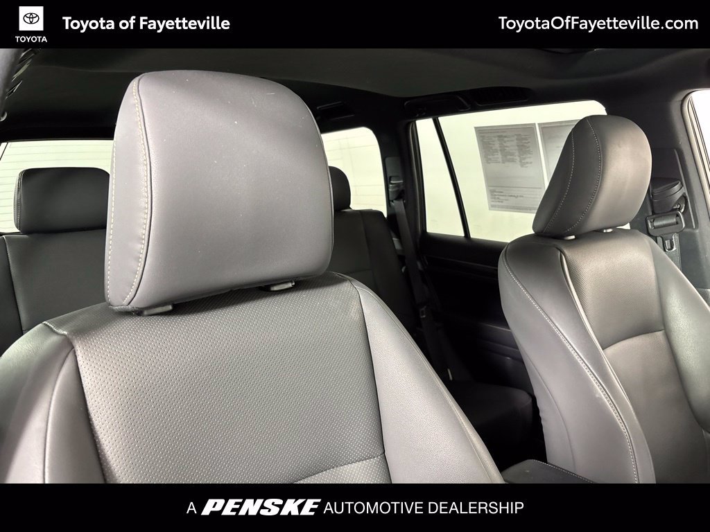 Used 2020 Lexus GX 460 Premium w/ Premium Package AWD/4WD image 16