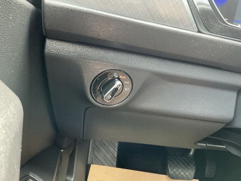 Used 2022 Volkswagen Jetta SE FWD image 21