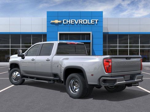New 2026 Chevrolet Silverado 3500 LT image 3