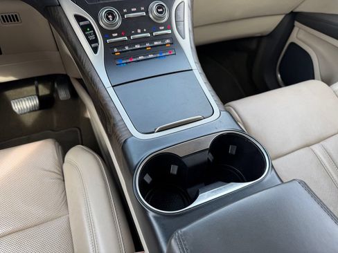 Used 2019 Lincoln Nautilus Reserve FWD image 16