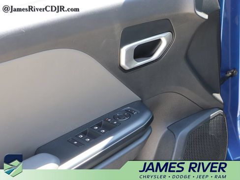 Used 2025 Kia K4 FWD image 21