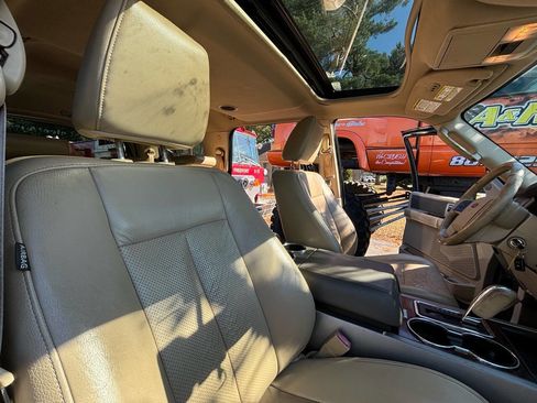 Used 2011 Ford Expedition XLT w/ 202A Rapid Spec Order Code image 15