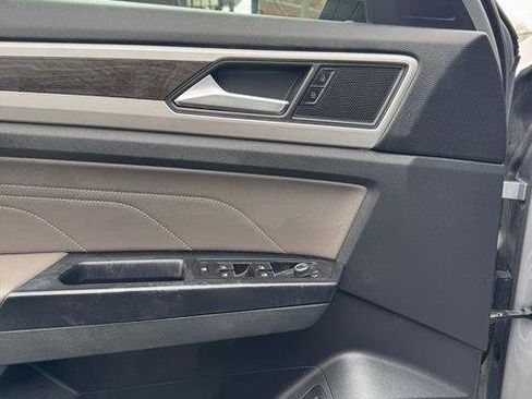 Used 2021 Volkswagen Atlas SE image 17