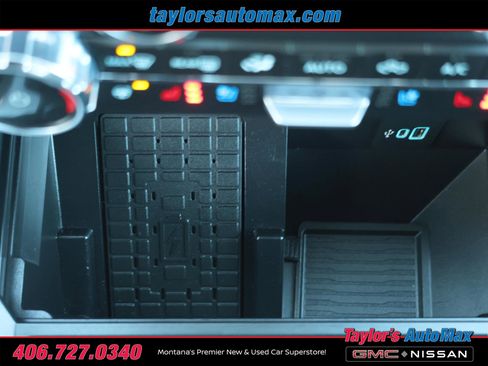 Used 2025 Ford F350 Lariat w/ Black Appearance Package image 29