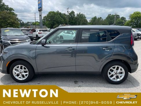 Used 2025 Kia Soul LX w/ LX Technology Package FWD image 38