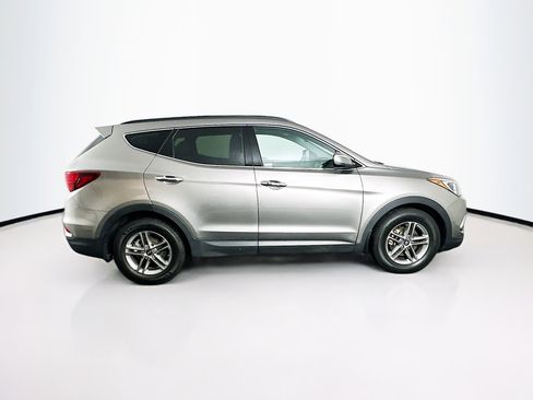 Used 2017 Hyundai Santa Fe Sport image 10