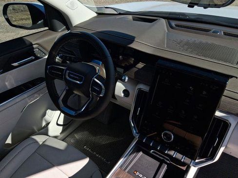 New 2026 GMC Acadia Denali w/ Super Cruise Package image 16