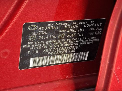 Used 2021 Genesis G70 3.3T image 26