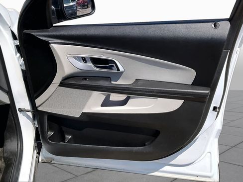 Used 2016 Chevrolet Equinox LS FWD image 21