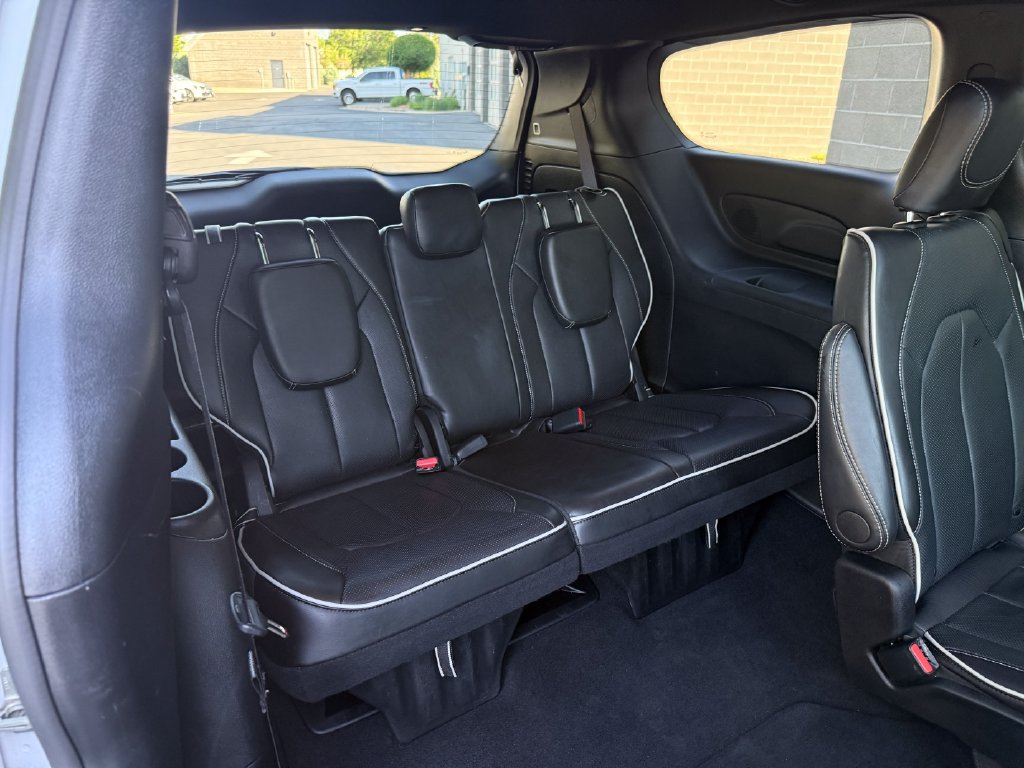 Used 2026 Chrysler Pacifica Limited w/ S Appearance Package FWD image 42