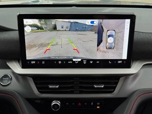 New 2026 Ford Explorer ST-Line w/ ST-Line Street Pack AWD/4WD image 4