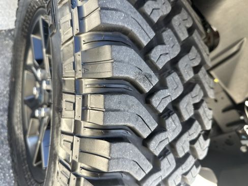 Used 2025 Jeep Wrangler Willys image 8