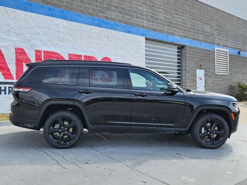 New 2026 Jeep Grand Cherokee L Limited image 8