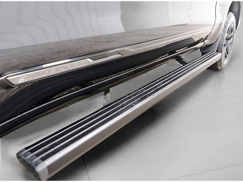 Used 2025 Chevrolet Silverado 1500 High Country w/ Midnight Edition image 40