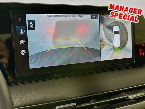 Used 2024 Hyundai Palisade SEL w/ Premium Package FWD image 17