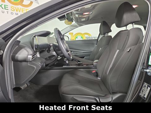 Used 2023 Hyundai Elantra SEL w/ Convenience Package image 11