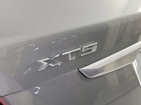 Used 2024 Cadillac XT5 Premium Luxury FWD image 5