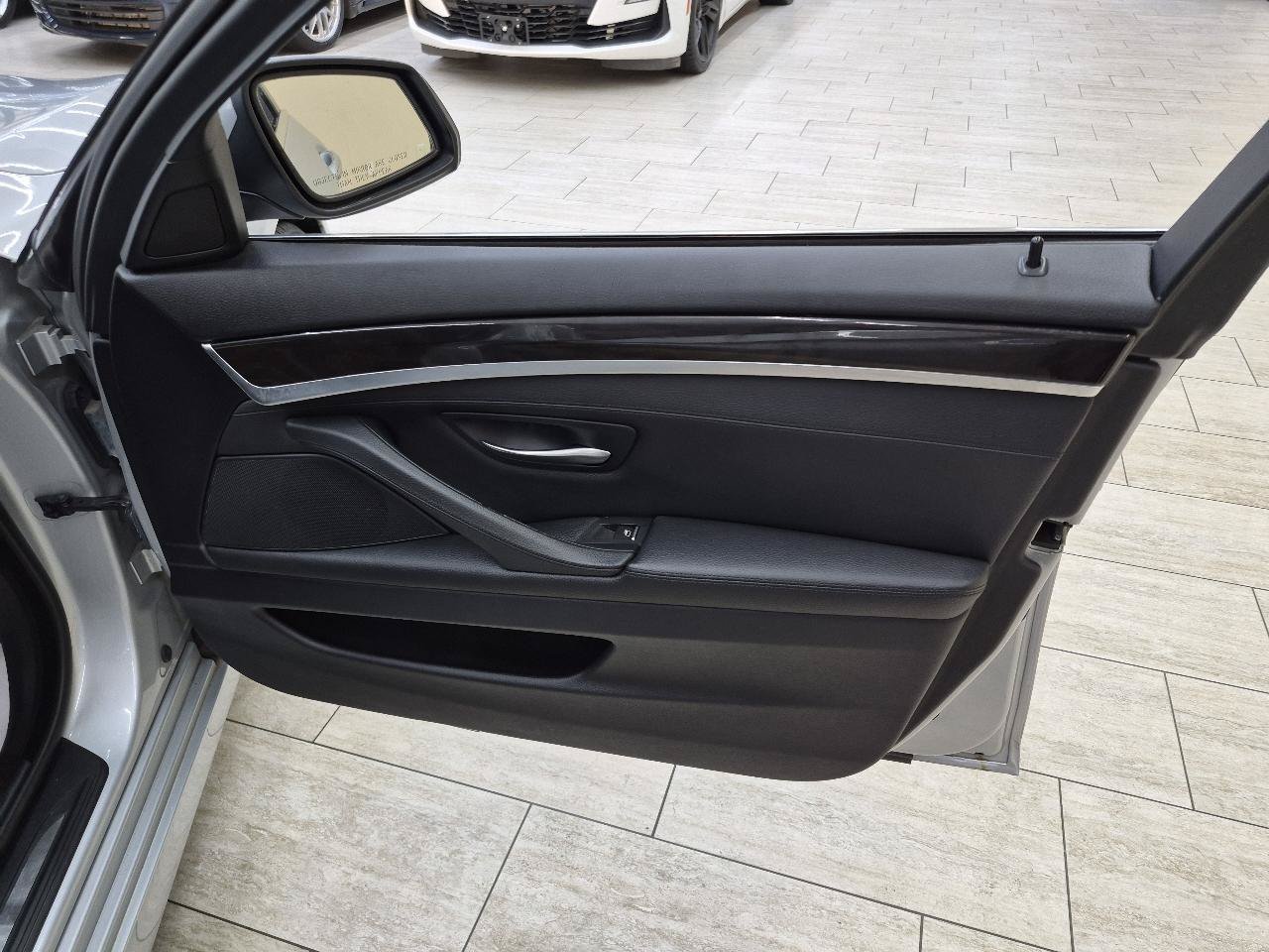 Used 2016 BMW 528i Sedan RWD image 15
