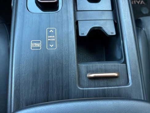 Used 2023 Nissan Ariya AWD image 34